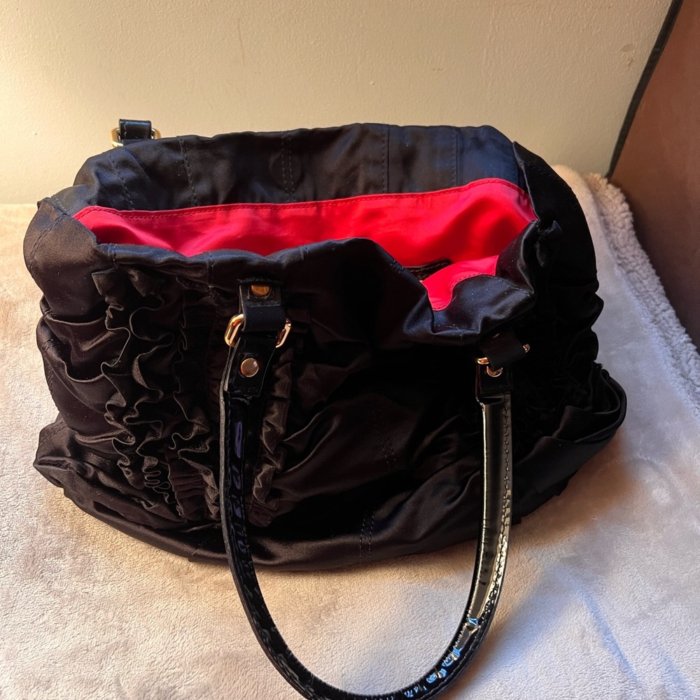VALENTINO GARAVANI satchel. A Satin Ruffled stitching design w/patent leather.